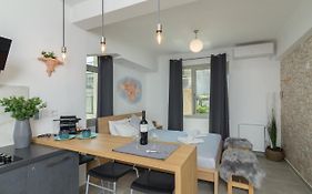 Nereid Apartment